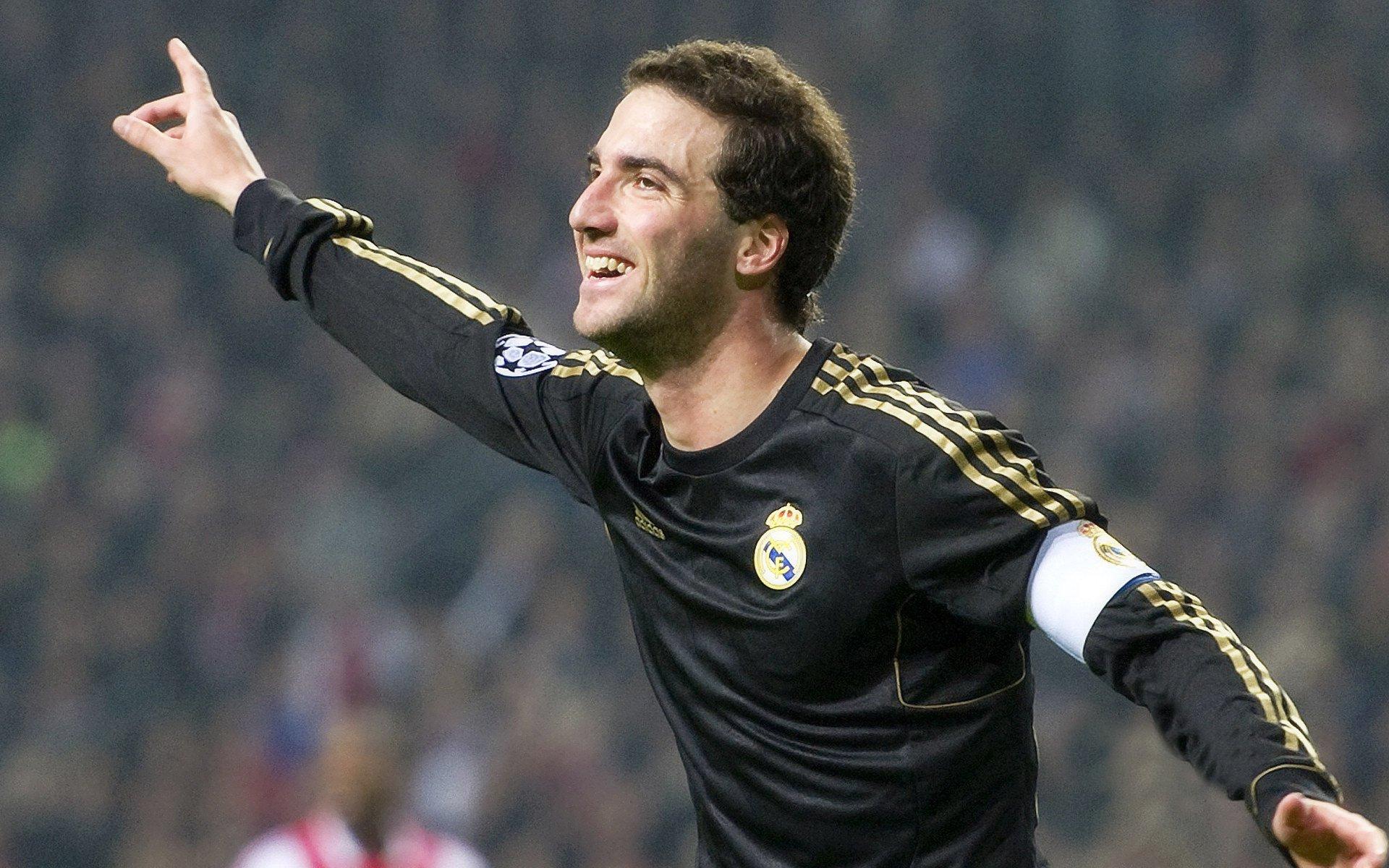 诺丁汉森林官宣签约巴西门将约翰-维克托，三年合约锁定博塔弗戈防线支柱