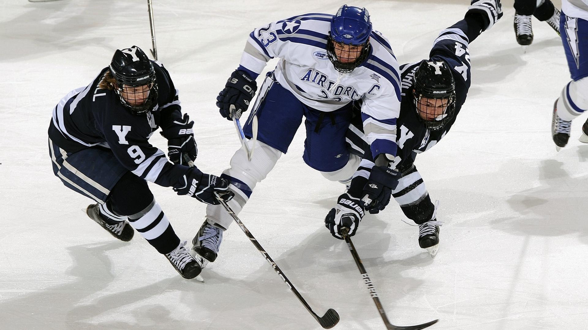 周琦妻子透露球员赛后情绪低落 自我封闭回避外界接触